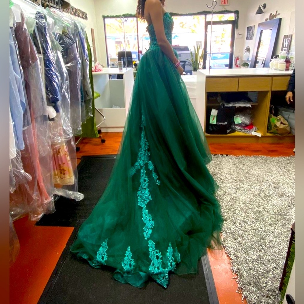 Puff Ball Gown Quince Dress size 0-4